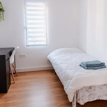 Apartamento Reformado Y Muy Tranquilo Junto A Puente Romano, 3hab, Aire Acondicionado Y Wifi Córdova